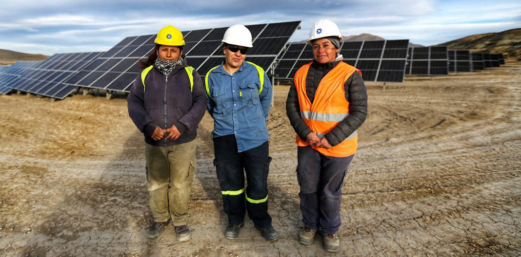 mujeres parque solar