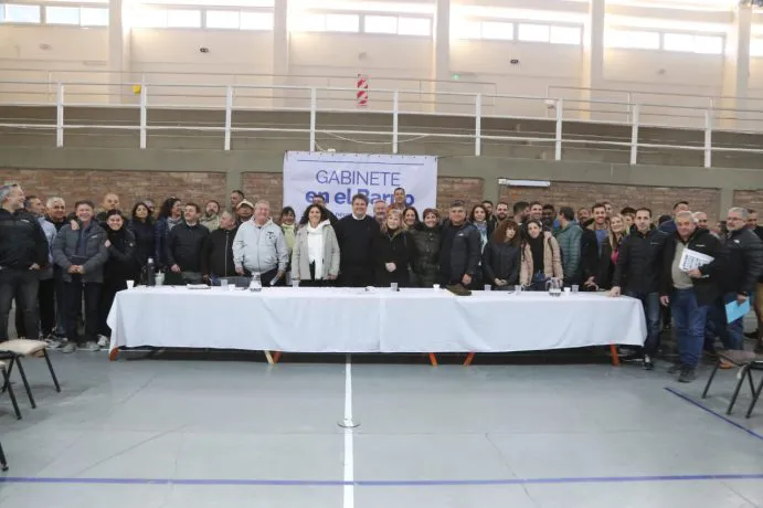Gabinete-en-el-barrio-691x460