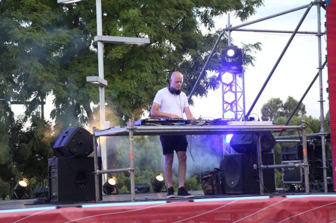 dj