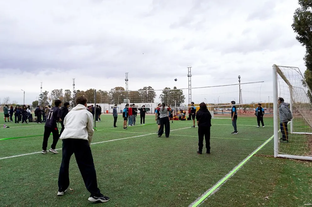 jovenes ciudad deportiva nqn