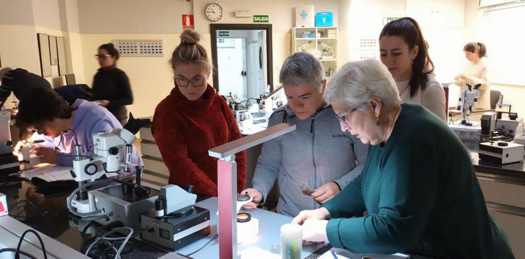 gemología y graduación de diamantes